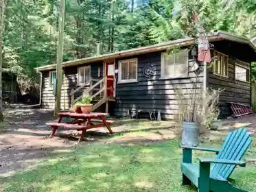 517 Abbott Road, Mayne Island, BC, Mayne Island — Single Family Residence for sale