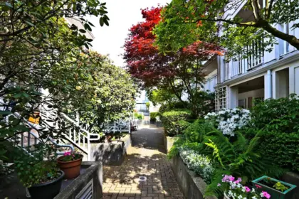 218 2545 W Broadway, Vancouver, BC, Vancouver — Townhouse for sale
