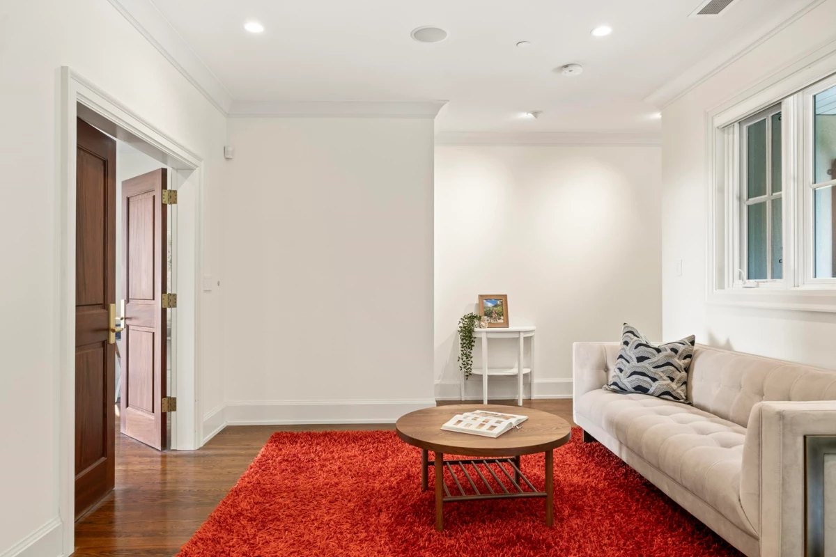 Entry Foyer Photo of 1075 Groveland Road, West Vancouver, BC