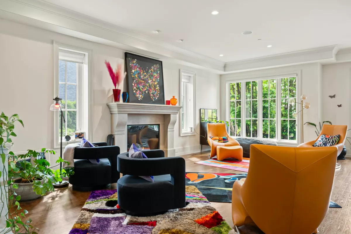 Kitchen Photo of 1075 Groveland Road, West Vancouver, BC