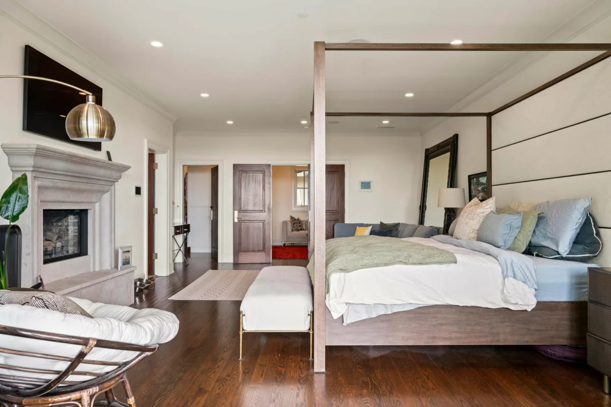 Laundry Room Photo of 1075 Groveland Road, West Vancouver, BC