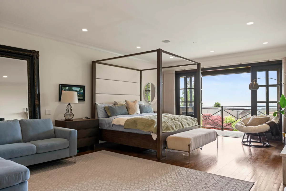 Loft / Bonus Room Photo of 1075 Groveland Road, West Vancouver, BC