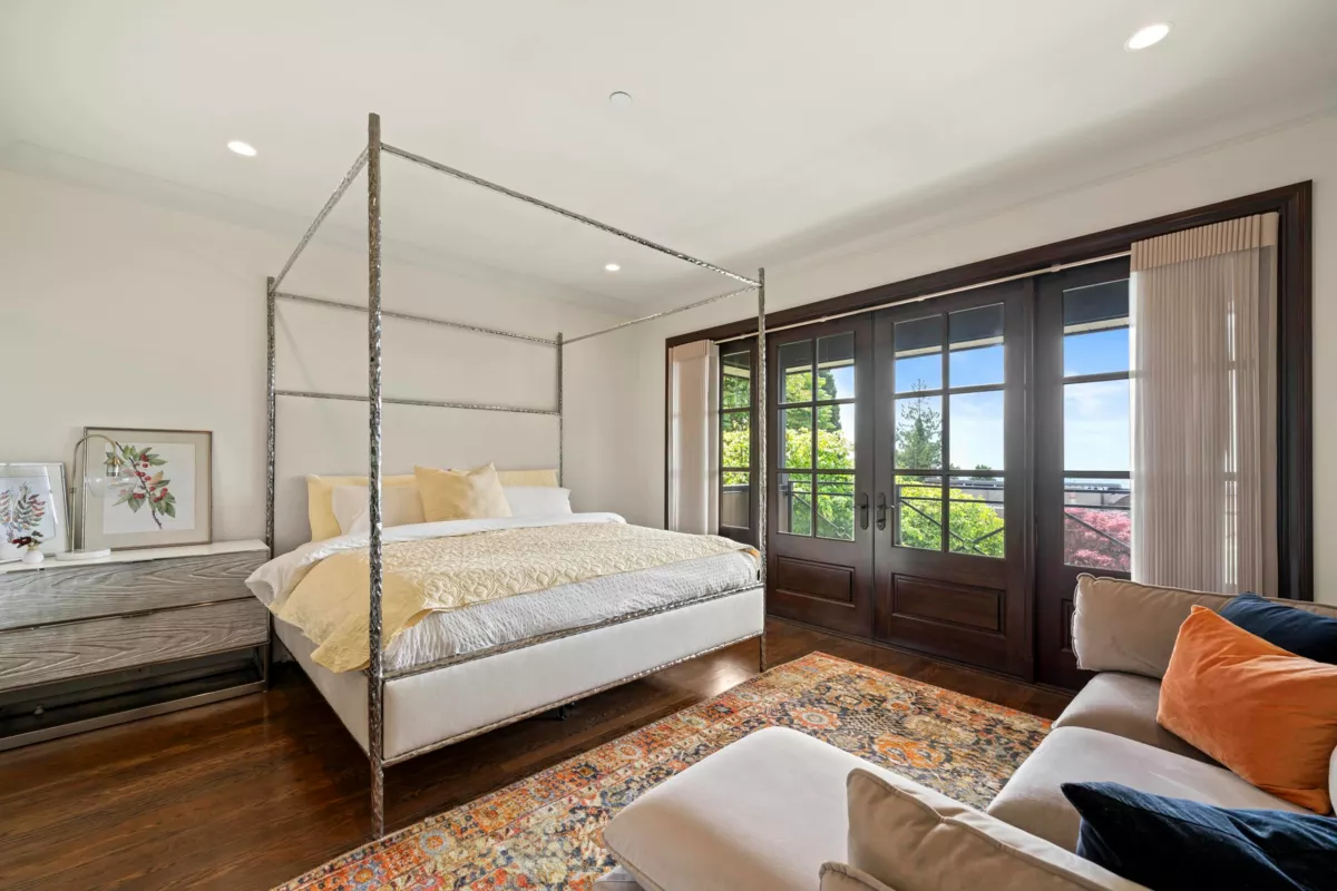 Outdoor Deck Photo of 1075 Groveland Road, West Vancouver, BC