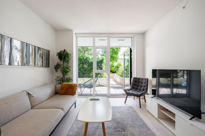 102 1401 Hunter Street, North Vancouver, BC, North Vancouver — Apartment/Condo for sale