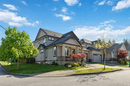 14772 61a Avenue, Surrey, BC, Surrey — Single Family Residence for sale