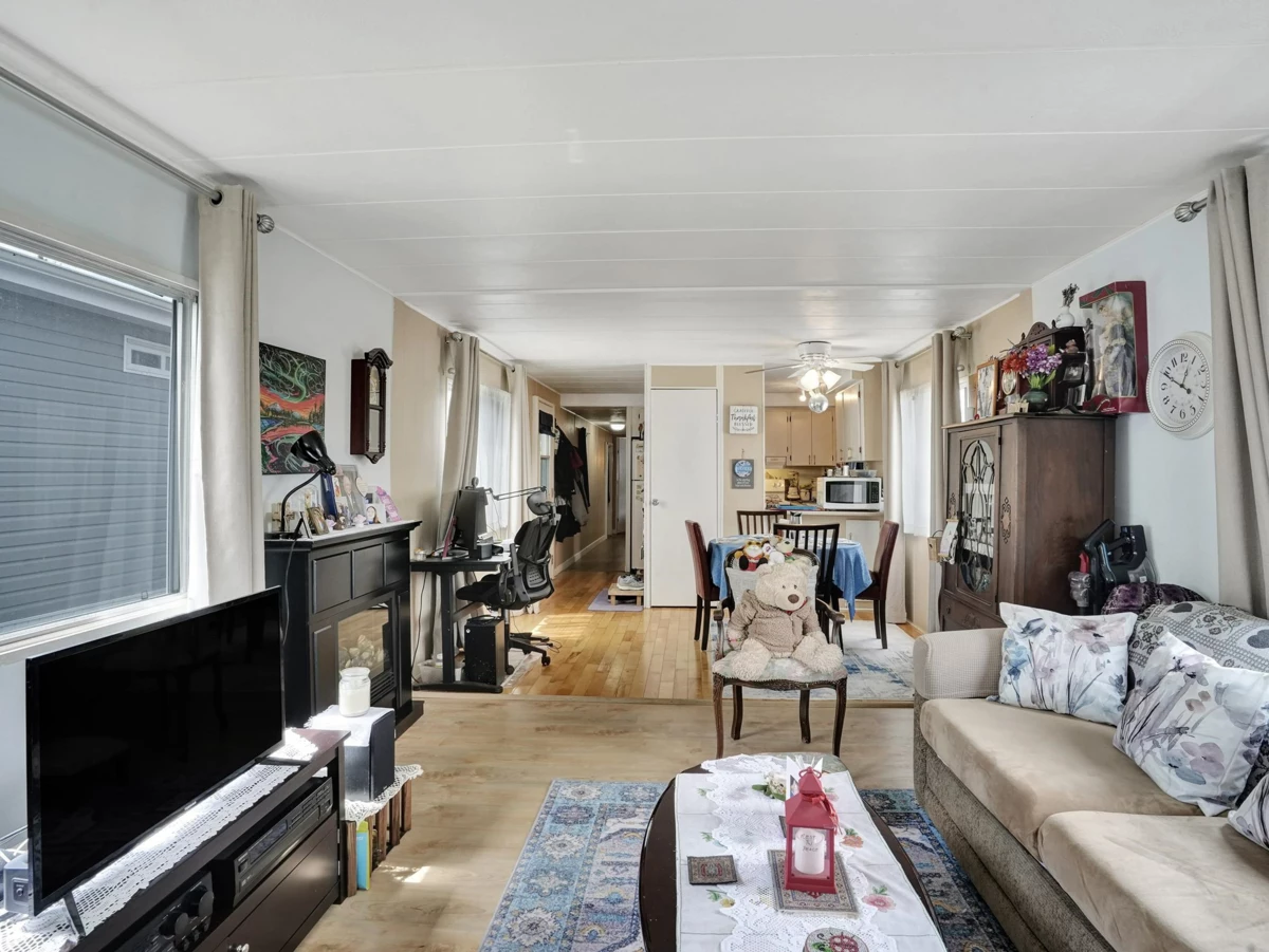 Breakfast Nook Photo of 28 24330 Fraser Highway, Langley, BC