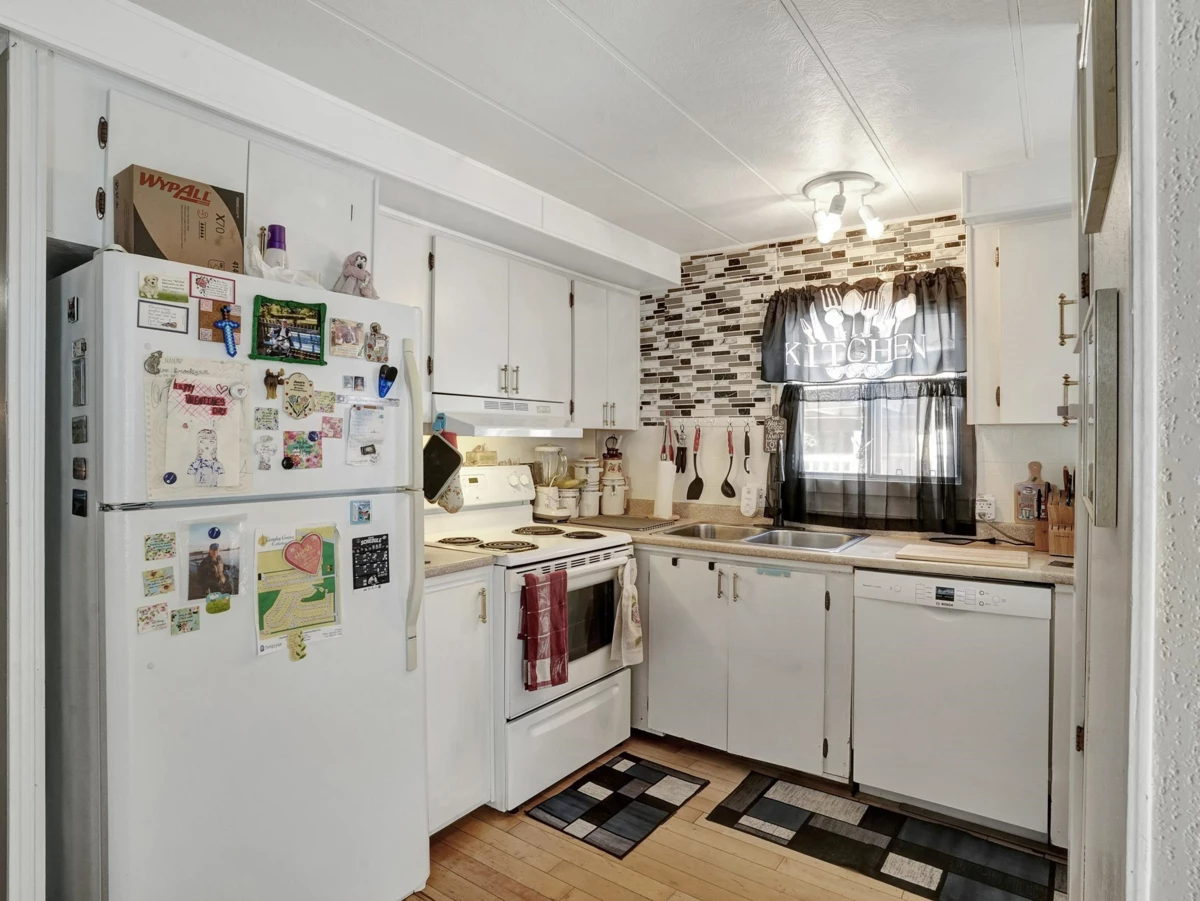 Office / Den Photo of 28 24330 Fraser Highway, Langley, BC