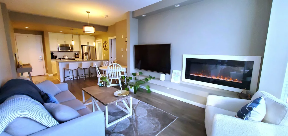 Family Room Photo of 409 2242 Whatcom Road, Abbotsford, BC