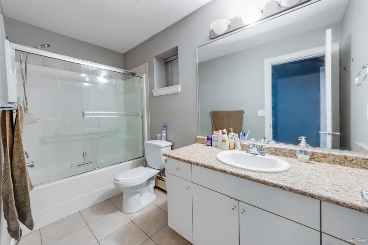 Backyard Photo of 7506 143c Street, Surrey, BC