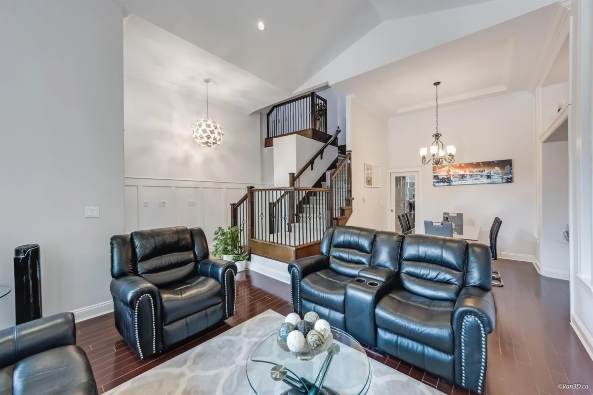 Dining Area Photo of 7506 143c Street, Surrey, BC