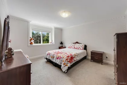 Entry Foyer Photo of 7506 143c Street, Surrey, BC