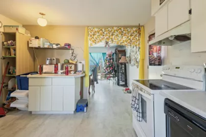 Breakfast Nook Photo of 33232 Plaxton Crescent, Abbotsford, BC