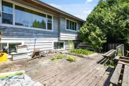 Garage Interior Photo of 33232 Plaxton Crescent, Abbotsford, BC