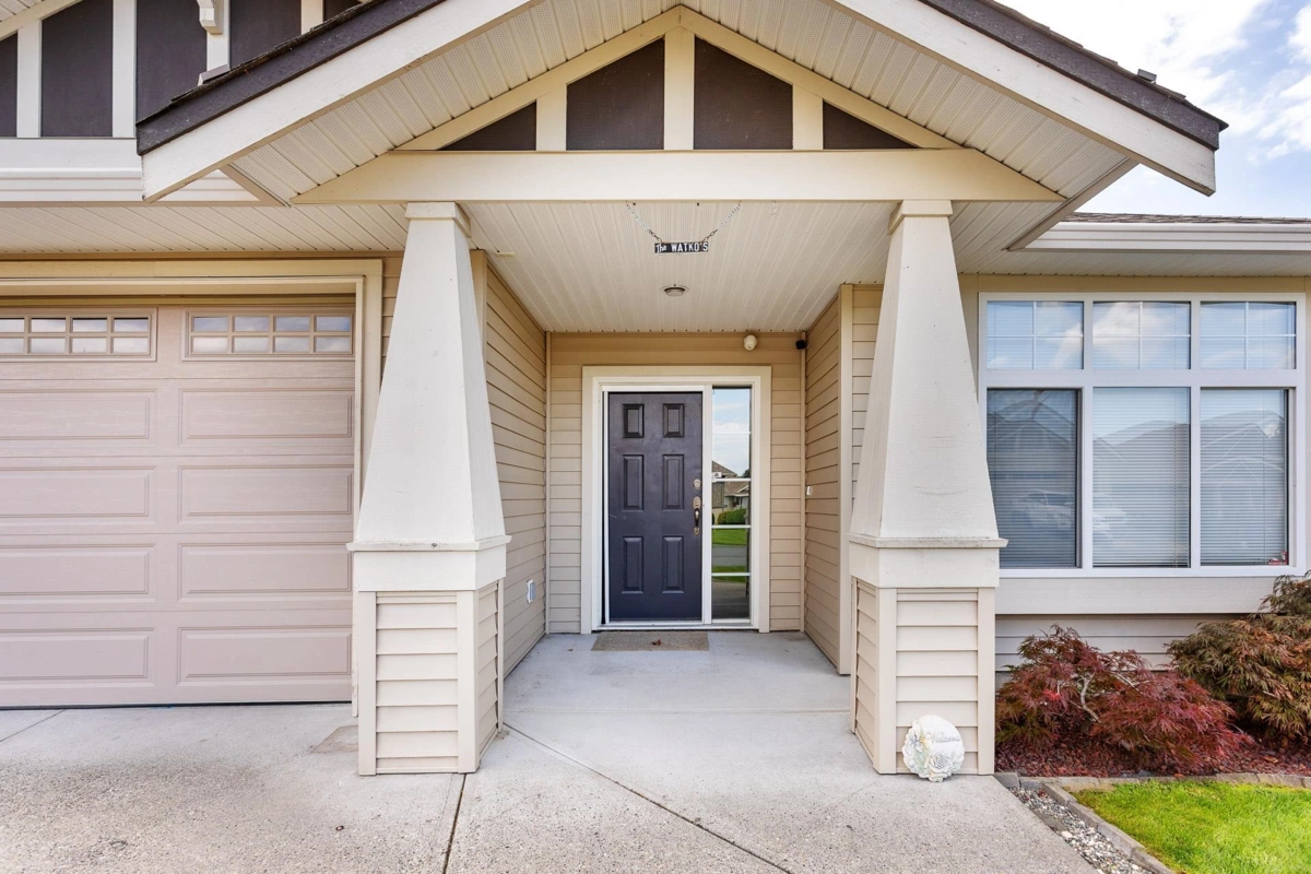 Family Room Photo of 6000 Hunter Creek Crescent, Chilliwack, BC