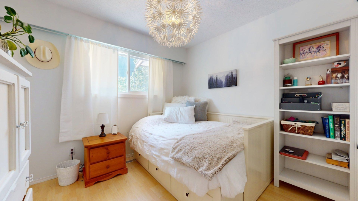 Bedroom 2 Photo of 38549 Westway Avenue, Squamish, BC