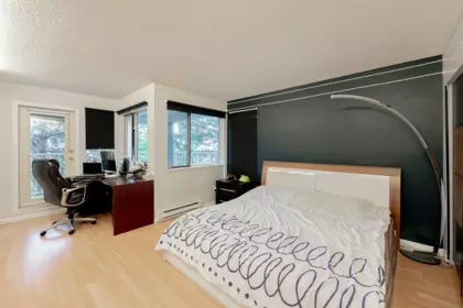Breakfast Nook Photo of 21 7345 Sandborne Avenue, Burnaby, BC