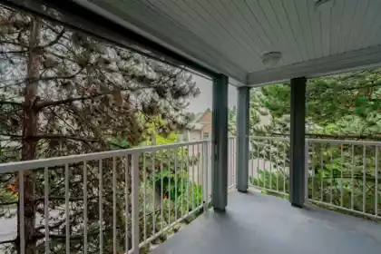 Entry Foyer Photo of 21 7345 Sandborne Avenue, Burnaby, BC