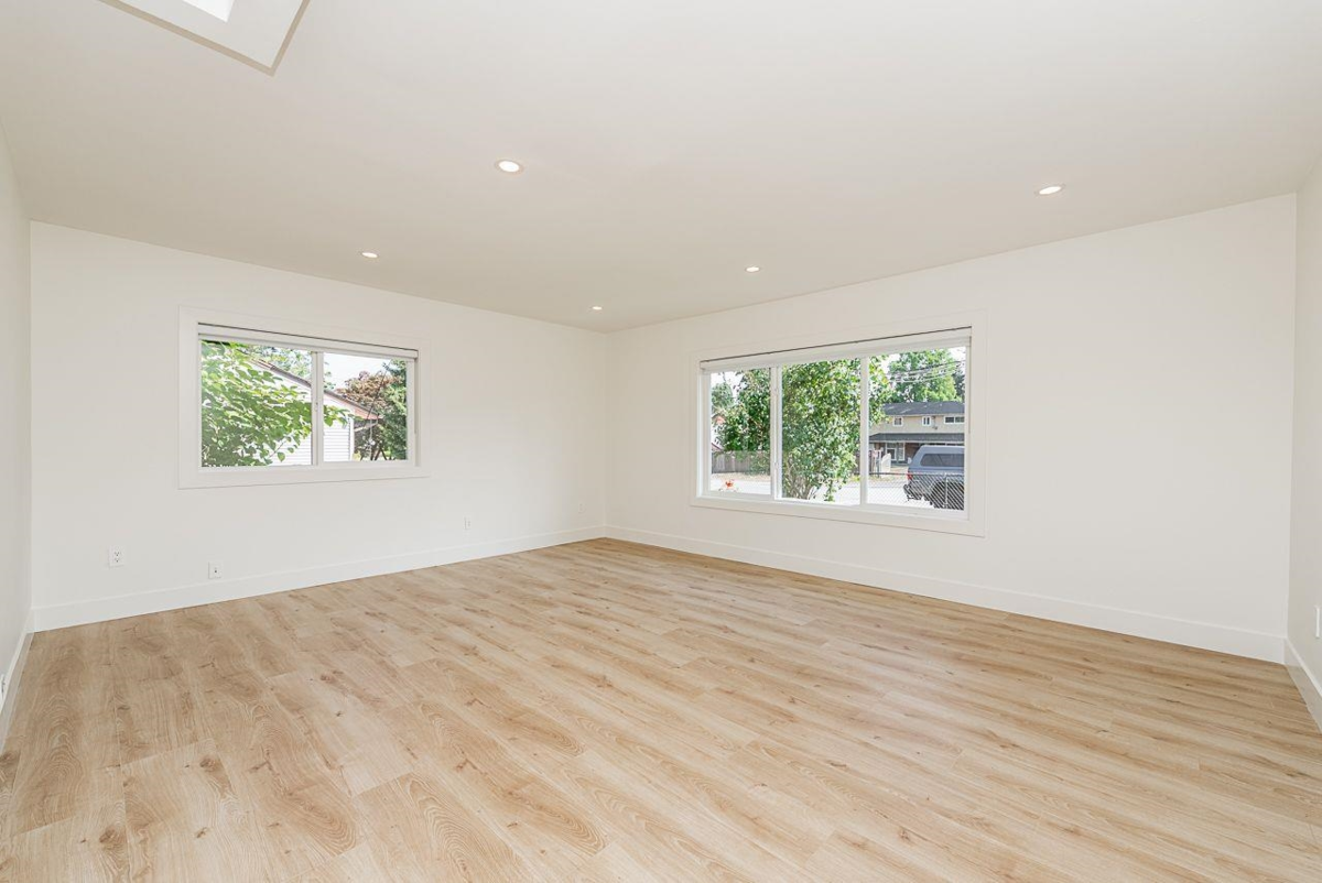 Kitchen Photo of 1741 Salisbury Avenue, Port Coquitlam, BC