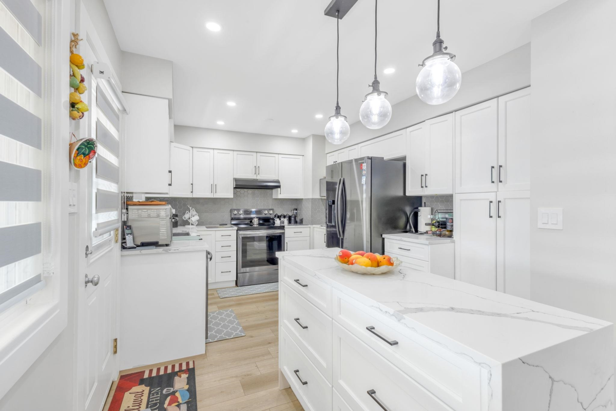Entry Foyer Photo of 4908 56 Street, Delta, BC