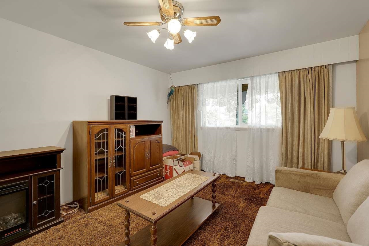 Basement Recreation Room Photo of 15115 Eagle Place, Surrey, BC