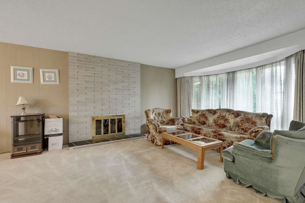 Family Room Photo of 15115 Eagle Place, Surrey, BC