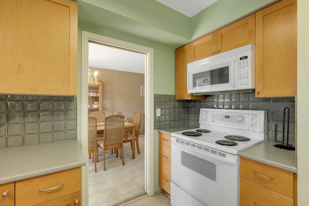 Guest Bathroom Photo of 15115 Eagle Place, Surrey, BC