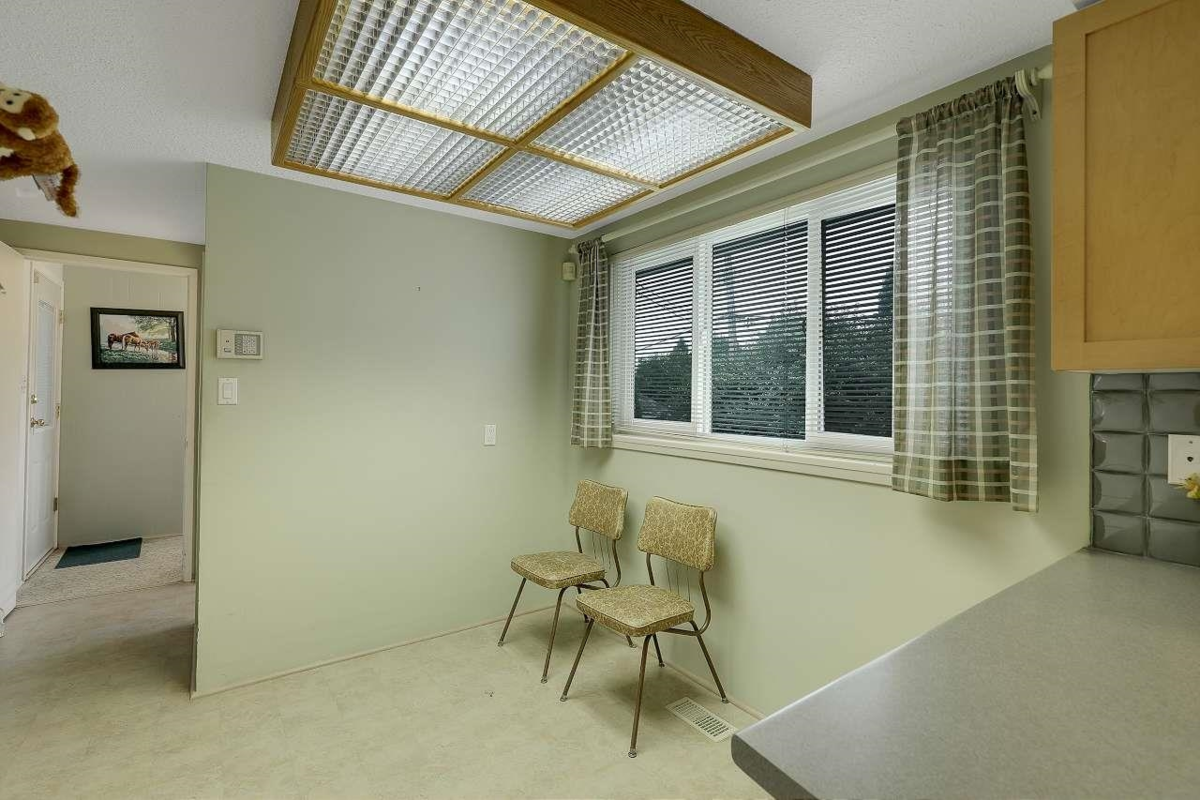 Powder Room Photo of 15115 Eagle Place, Surrey, BC