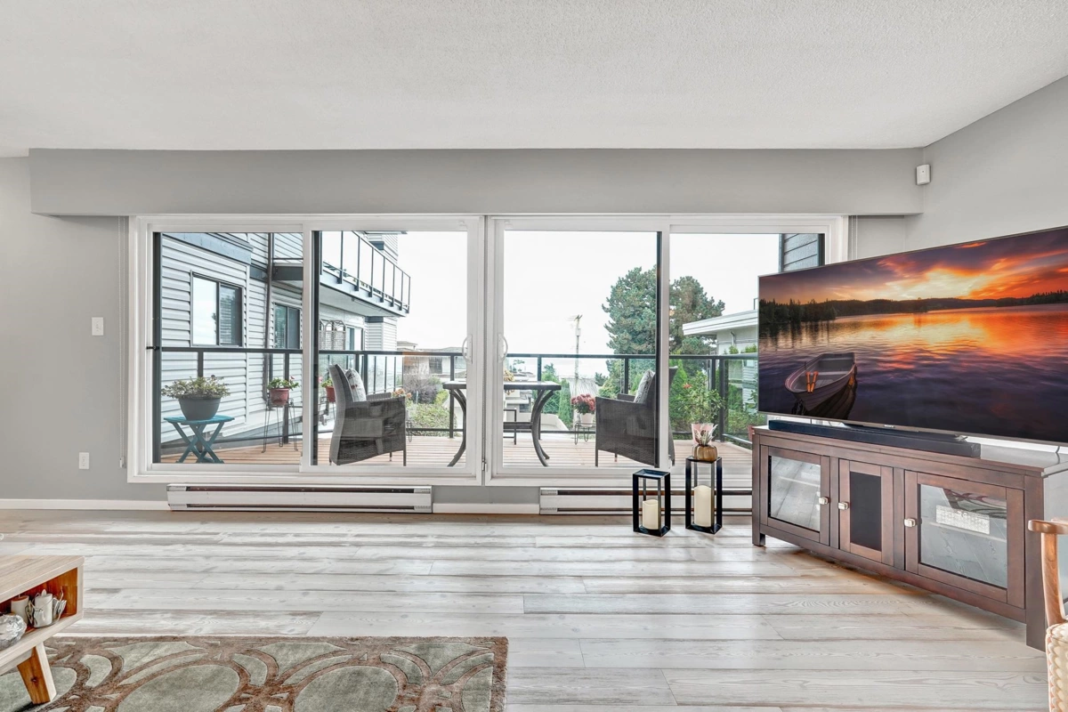 Pantry Photo of 105 15041 Prospect Avenue, White Rock, BC