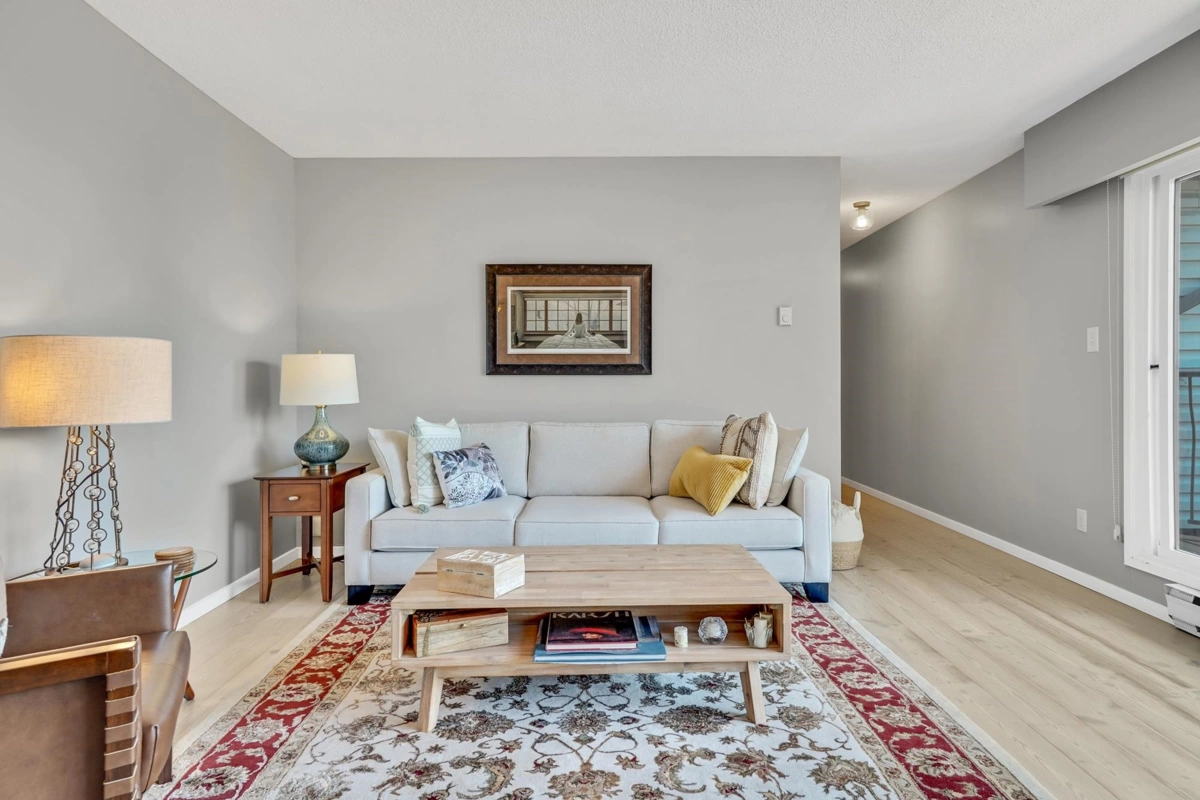 Primary Bedroom Photo of 105 15041 Prospect Avenue, White Rock, BC