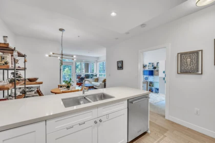 306 3399 Noel Drive, Burnaby, BC