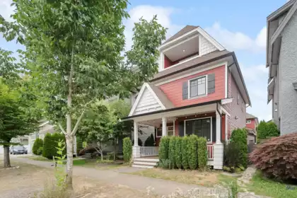 19239 69a Avenue, Surrey, BC, Surrey — Single Family Residence for sale