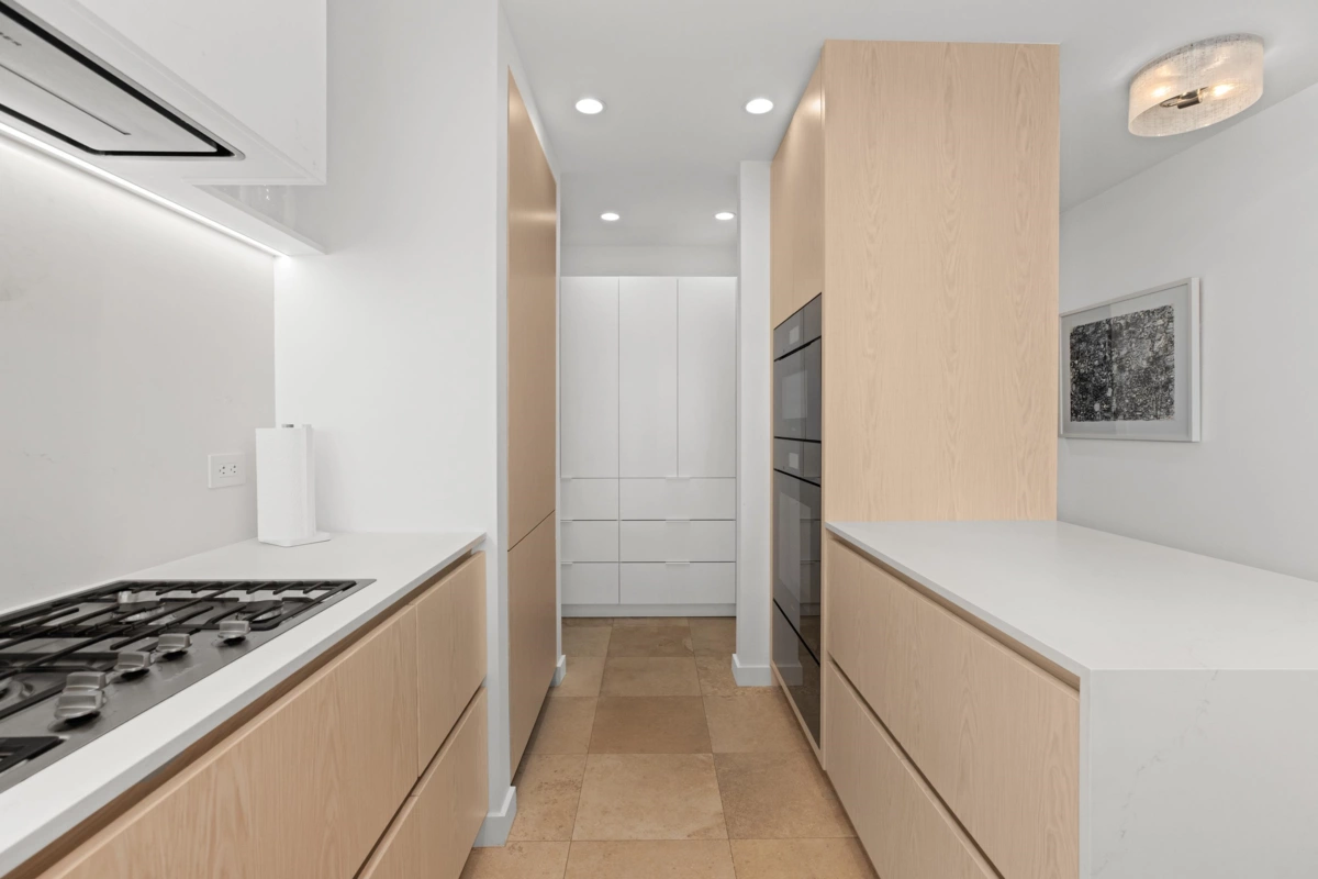 Kitchen Photo of 701 628 Kinghorne Mews, Vancouver, BC