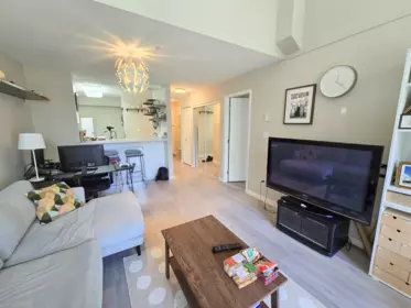 406 1190 Eastwood Street, Coquitlam, BC, Coquitlam — Apartment/Condo for sale