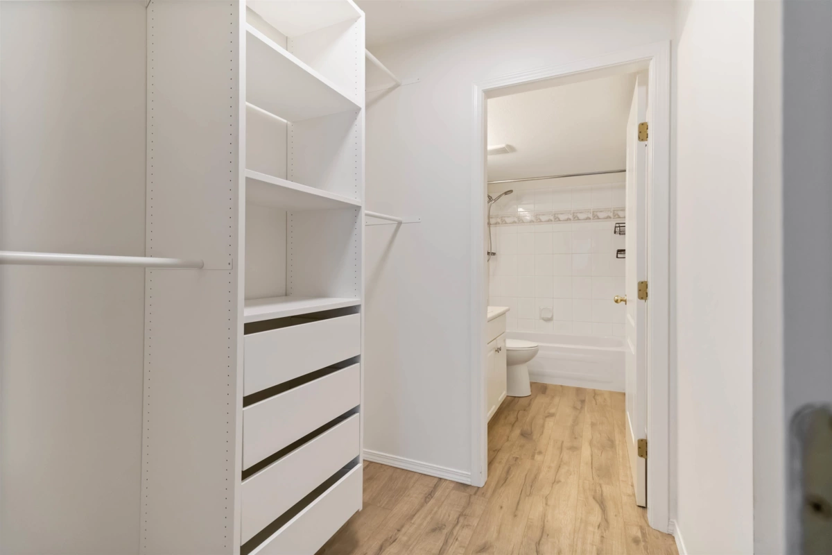 Basement Recreation Room Photo of 208 45520 Knight Road, Chilliwack, BC