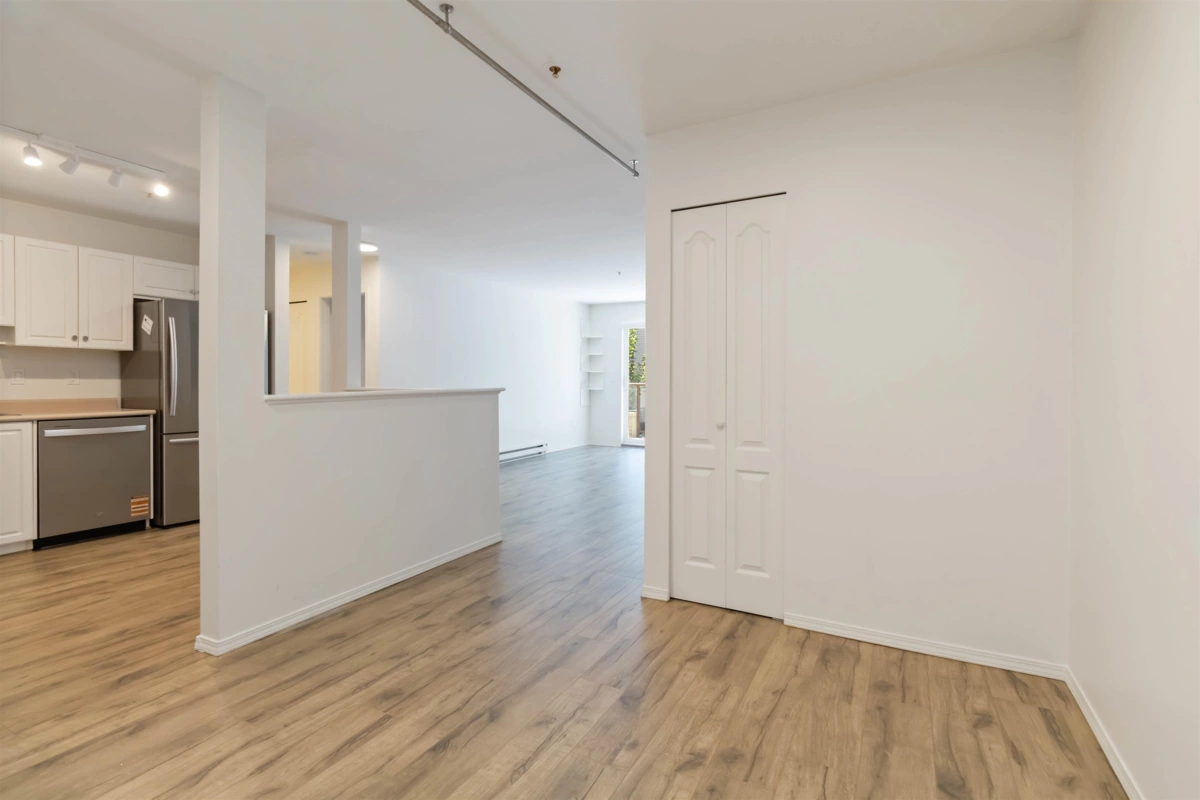 Dining Area Photo of 208 45520 Knight Road, Chilliwack, BC