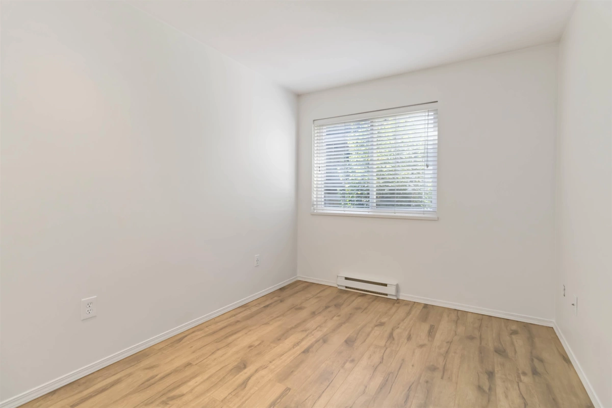 Entry Foyer Photo of 208 45520 Knight Road, Chilliwack, BC