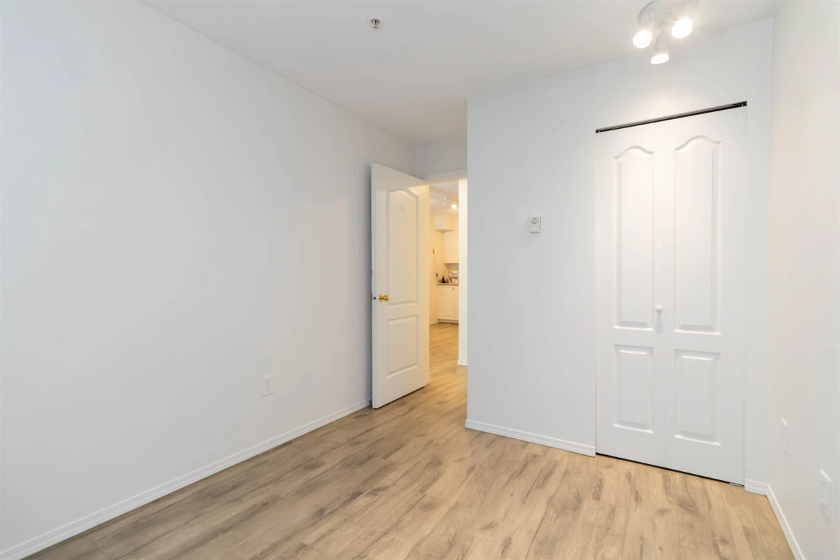 Hallway Photo of 208 45520 Knight Road, Chilliwack, BC