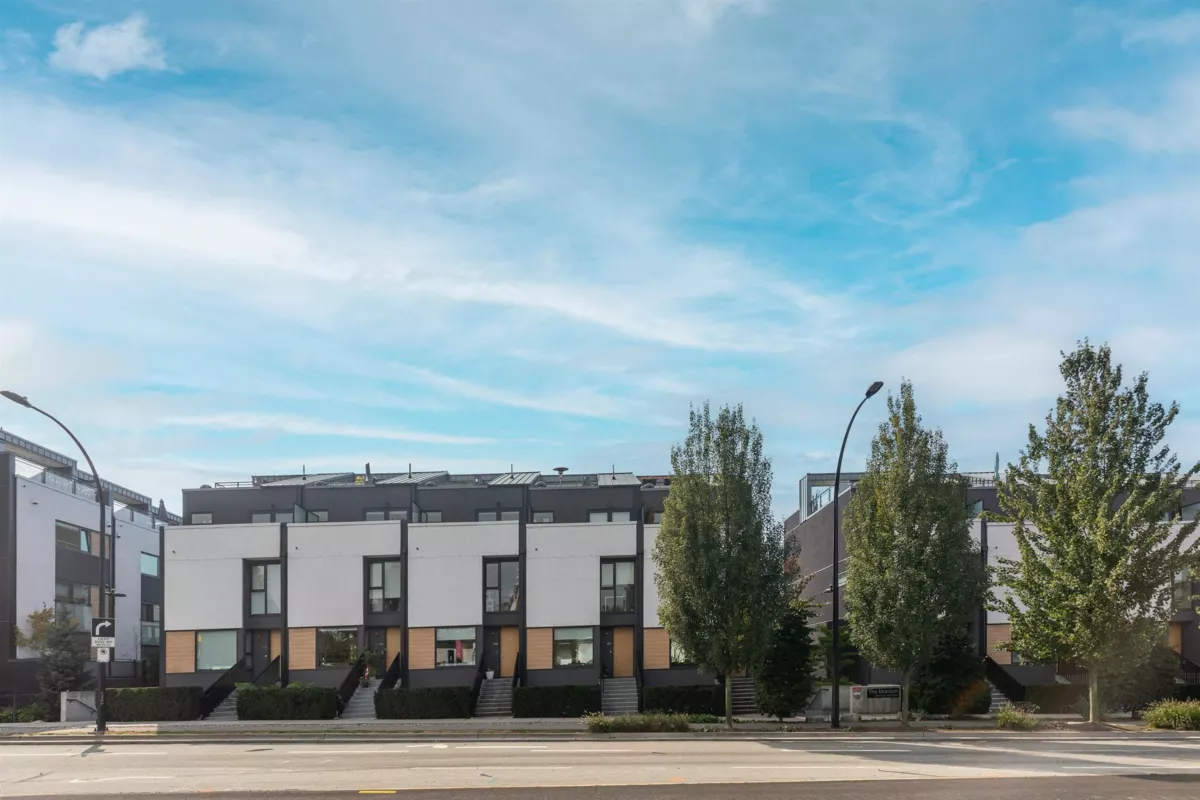 Garden / Landscaping Photo of 106 649 E 3rd Street, North Vancouver, BC
