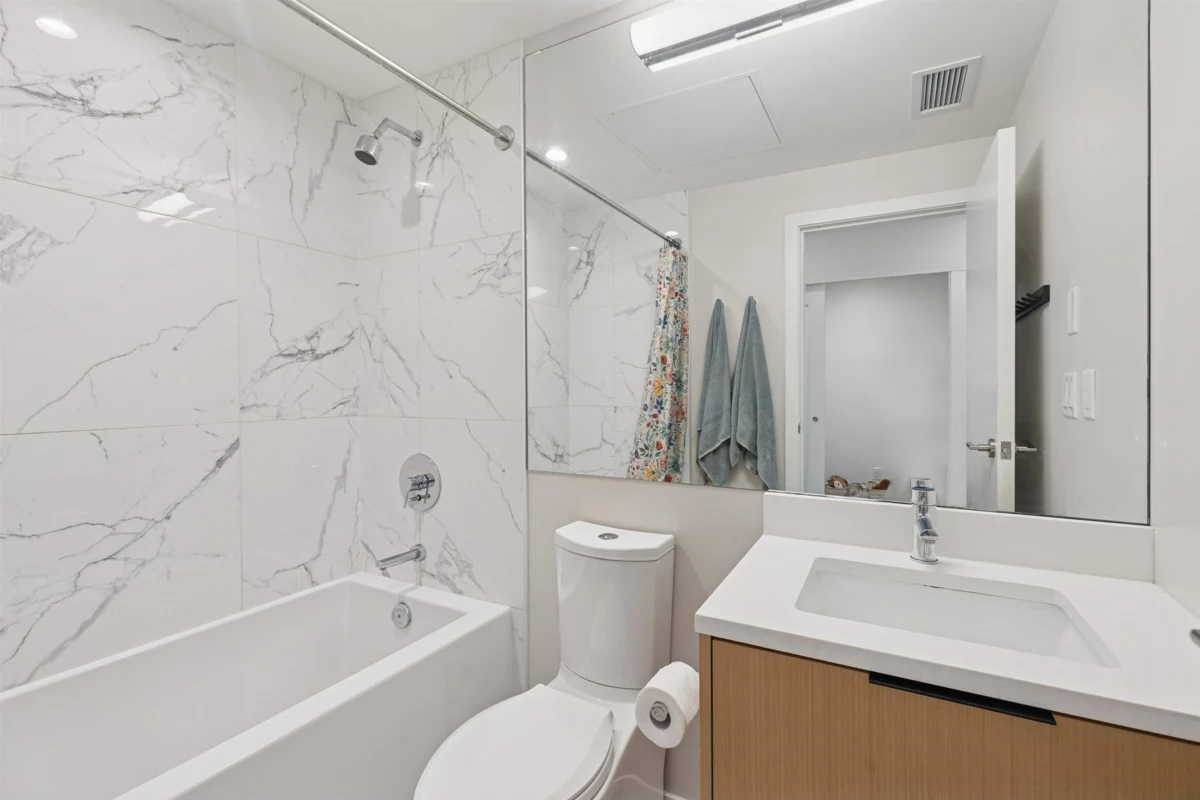 Loft / Bonus Room Photo of 106 649 E 3rd Street, North Vancouver, BC