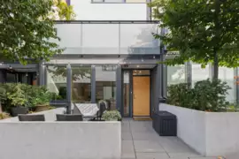 106 649 E 3rd Street, North Vancouver, BC