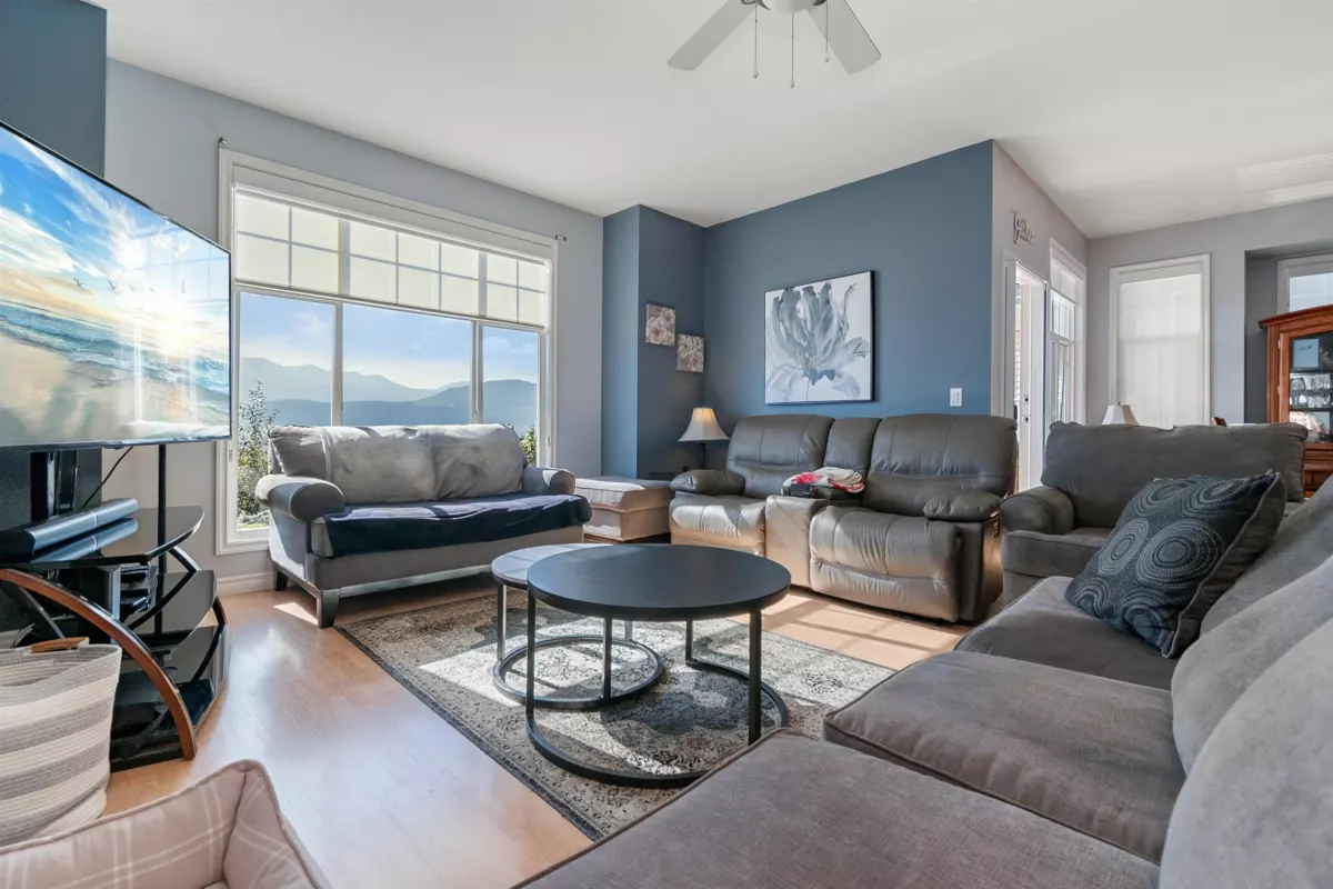Breakfast Nook Photo of 70 8590 Sunrise Drive, Chilliwack, BC