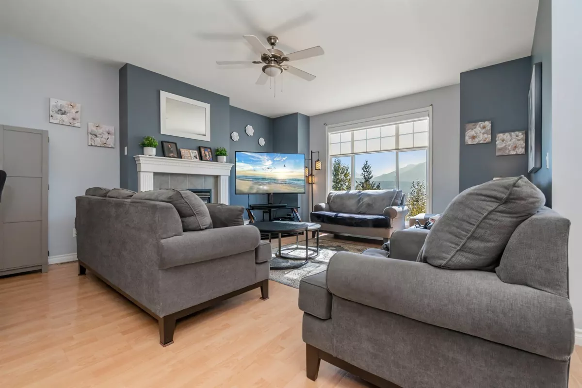 Kitchen Photo of 70 8590 Sunrise Drive, Chilliwack, BC