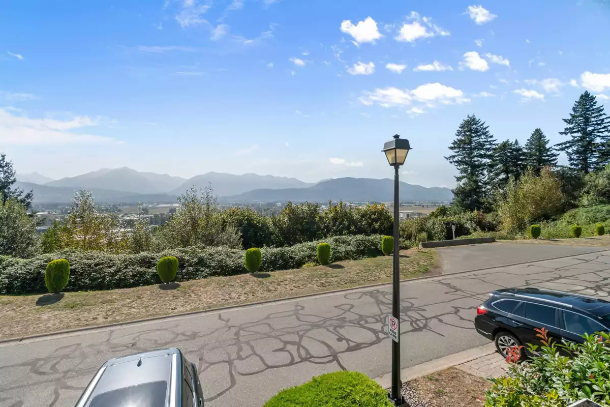 Outdoor Deck Photo of 70 8590 Sunrise Drive, Chilliwack, BC