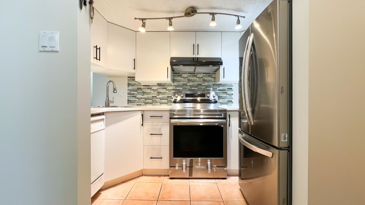 Primary Bedroom Photo of L2 1026 Queens Avenue, New Westminster, BC