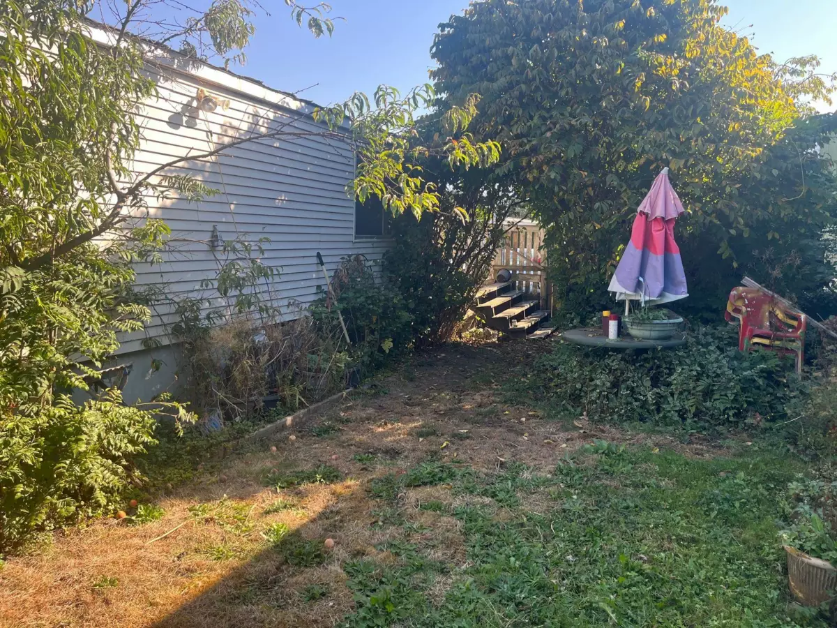 Dining Area Photo of 15 45640 Watson Road, Chilliwack, BC