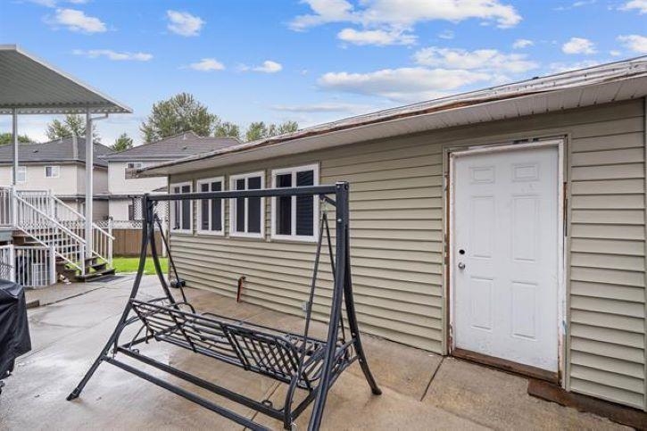 Swimming Pool Photo of 14681 78 Avenue, Surrey, BC