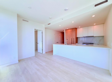 2304 537 Cottonwood Avenue, Coquitlam, BC, Coquitlam — Apartment/Condo for sale