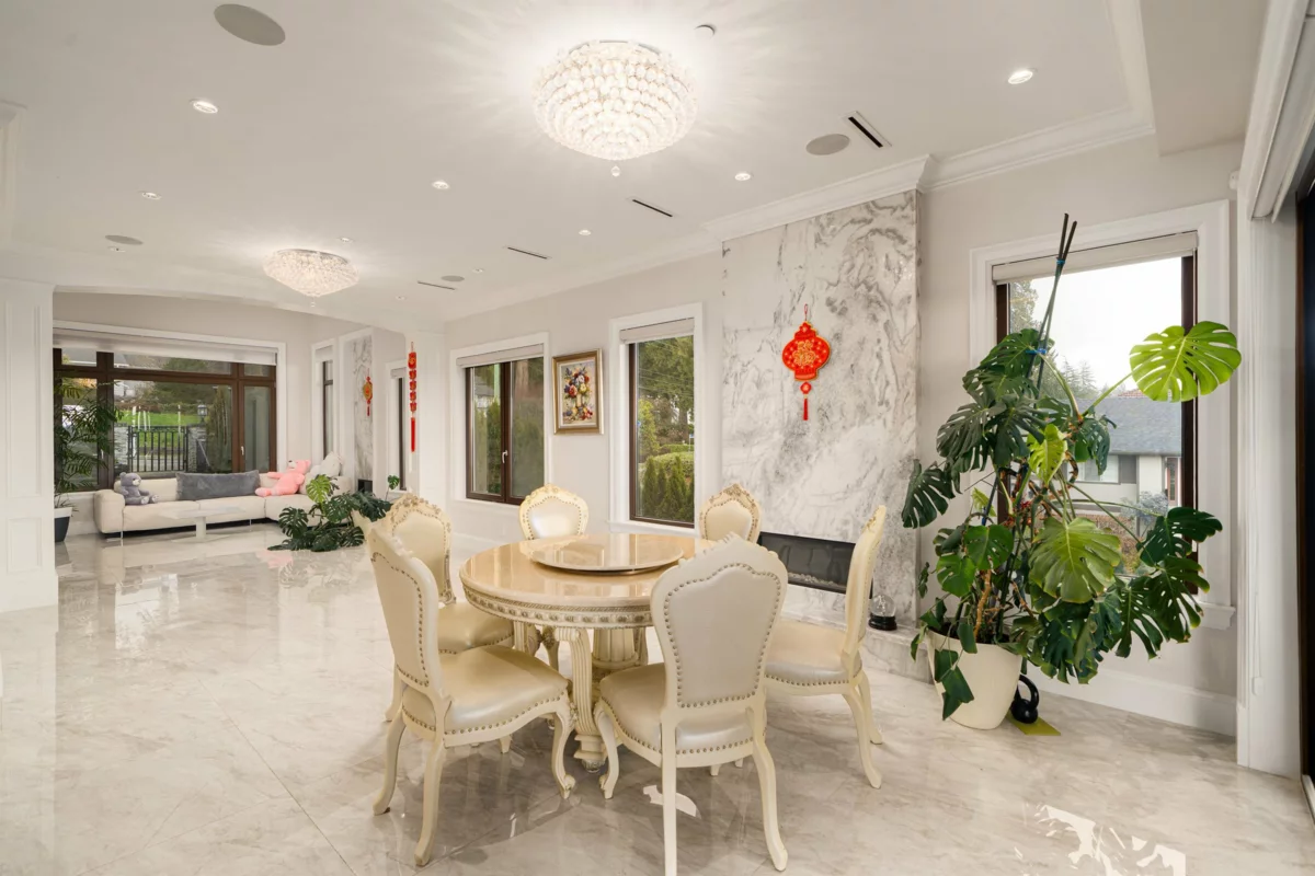 Dining Area Photo of 1410 Mathers Avenue, West Vancouver, BC