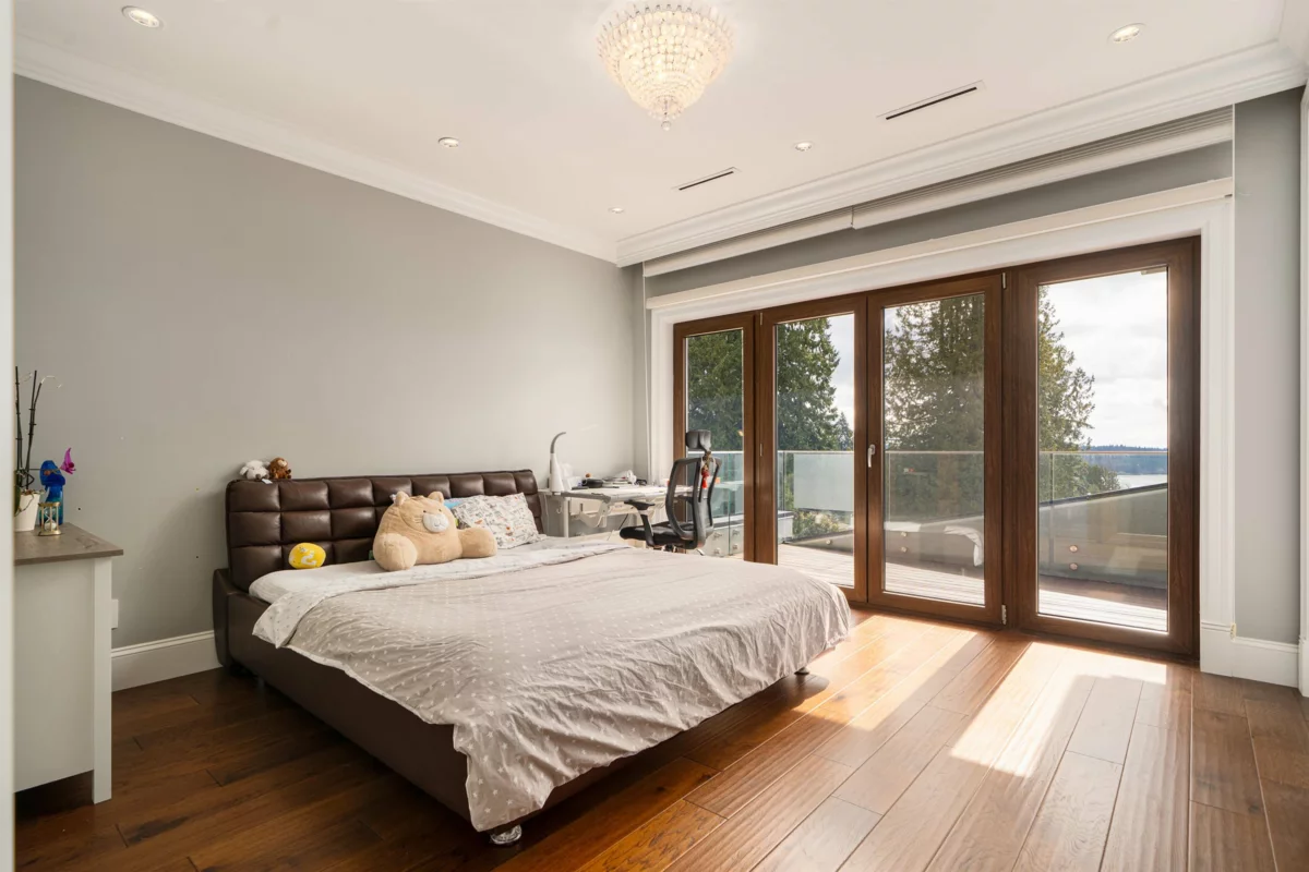 Office / Den Photo of 1410 Mathers Avenue, West Vancouver, BC