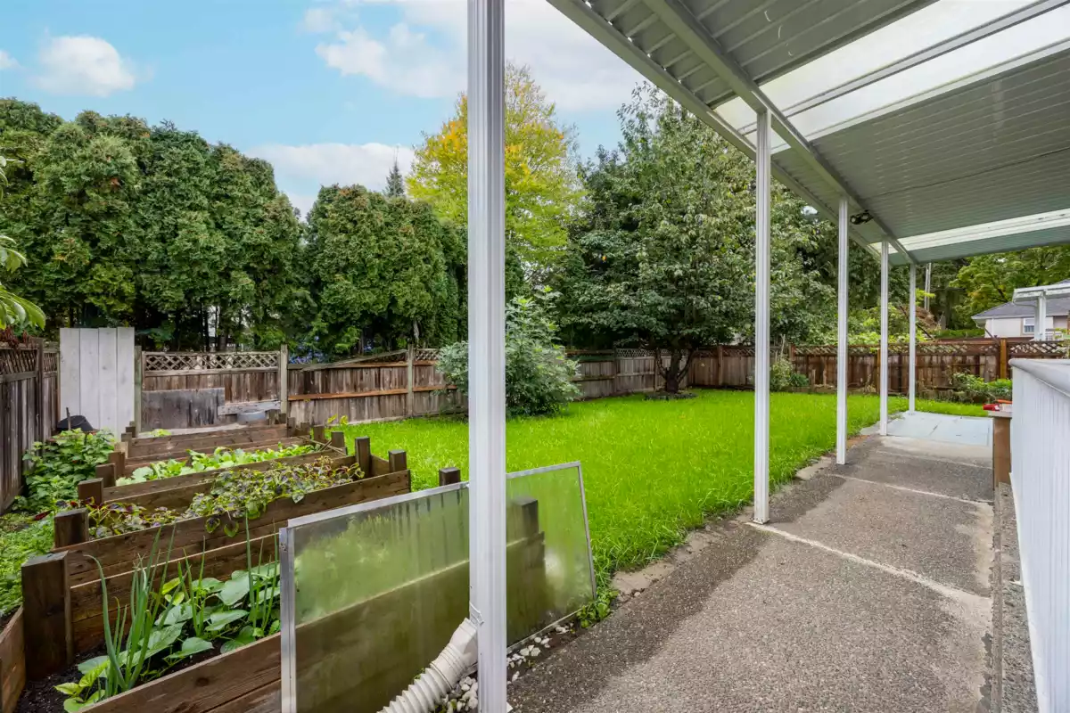 Dining Area Photo of 11028 162a Street, Surrey, BC